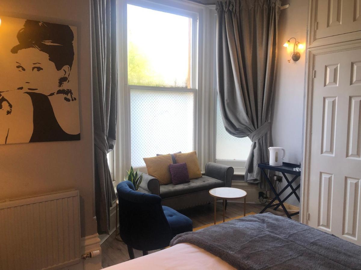 Canterbury Accommodations With Free Car Park Onsite And High Speed Wifi Eksteriør billede