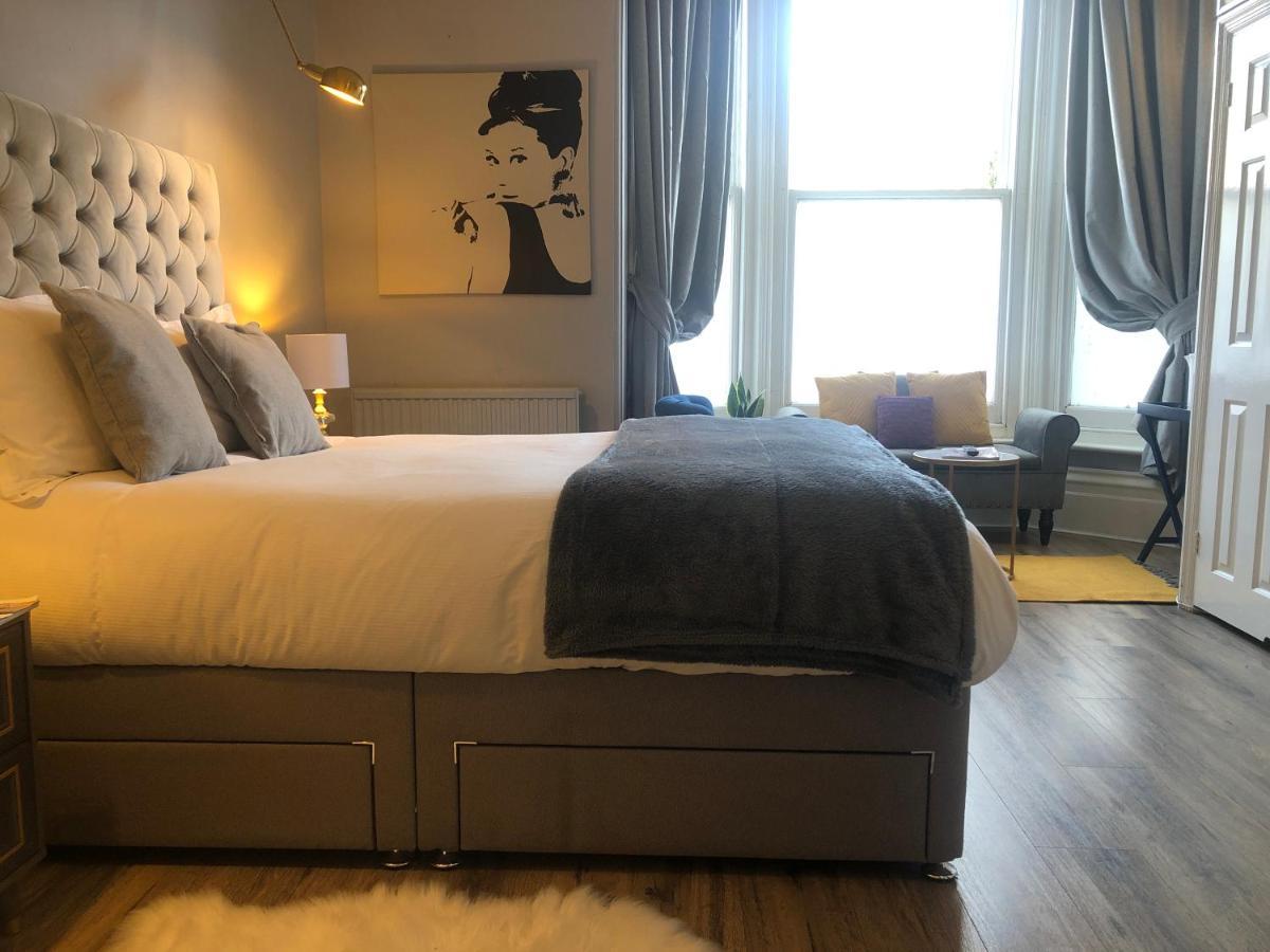 Canterbury Accommodations With Free Car Park Onsite And High Speed Wifi Eksteriør billede