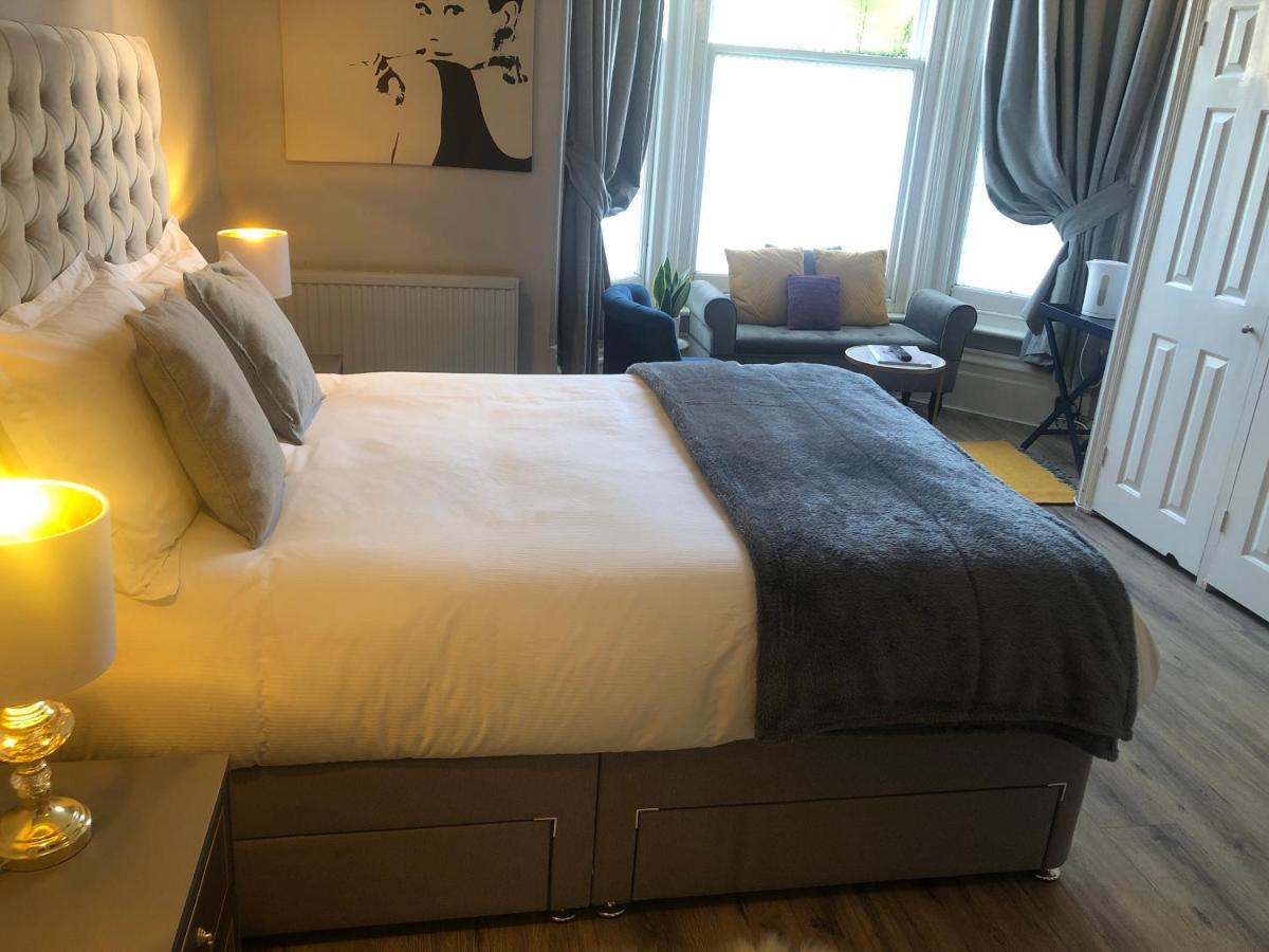 Canterbury Accommodations With Free Car Park Onsite And High Speed Wifi Eksteriør billede