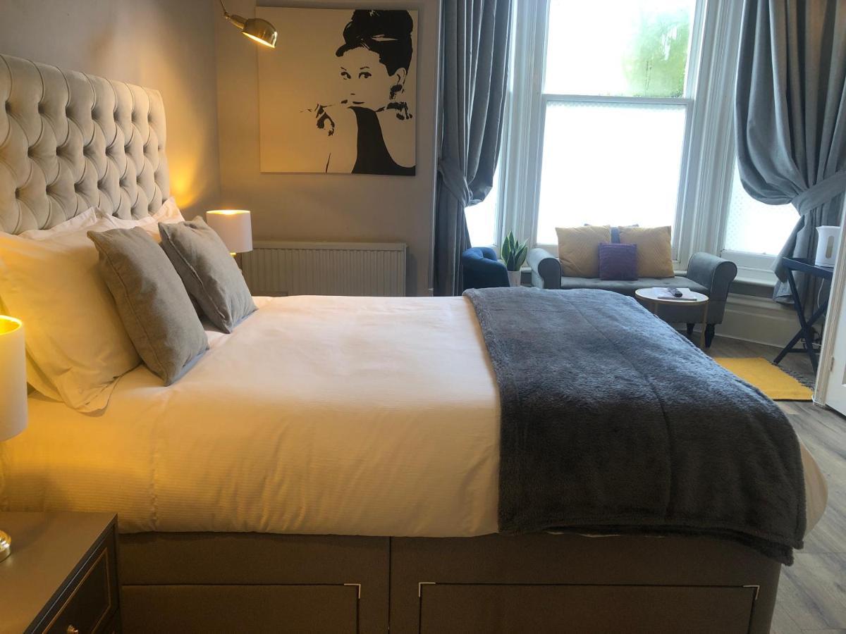 Canterbury Accommodations With Free Car Park Onsite And High Speed Wifi Eksteriør billede