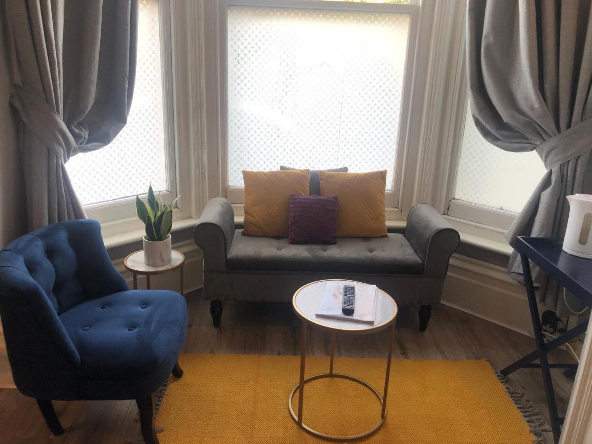 Canterbury Accommodations With Free Car Park Onsite And High Speed Wifi Eksteriør billede