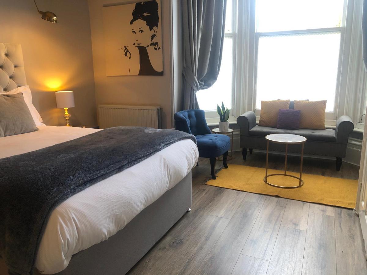 Canterbury Accommodations With Free Car Park Onsite And High Speed Wifi Eksteriør billede