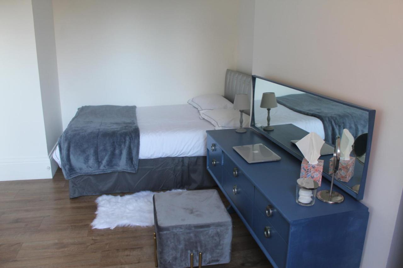 Canterbury Accommodations With Free Car Park Onsite And High Speed Wifi Eksteriør billede