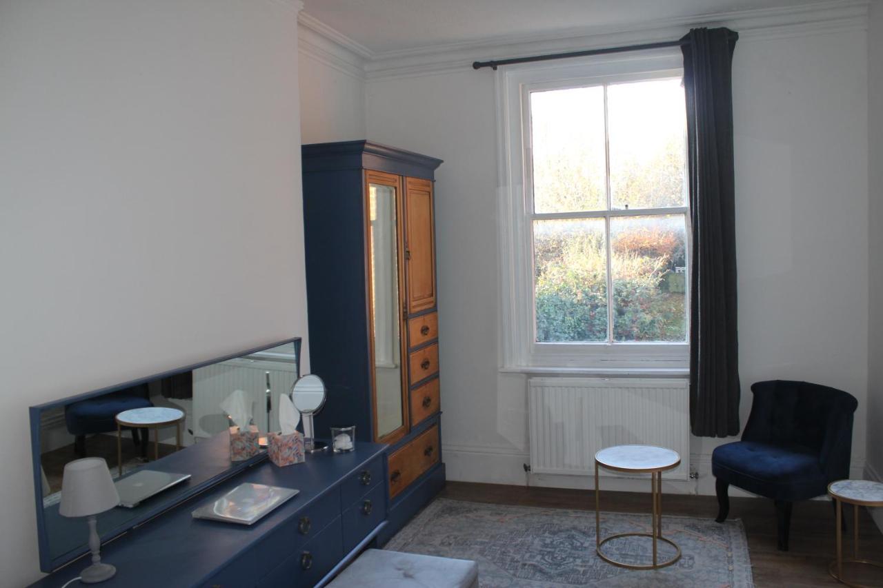 Canterbury Accommodations With Free Car Park Onsite And High Speed Wifi Eksteriør billede