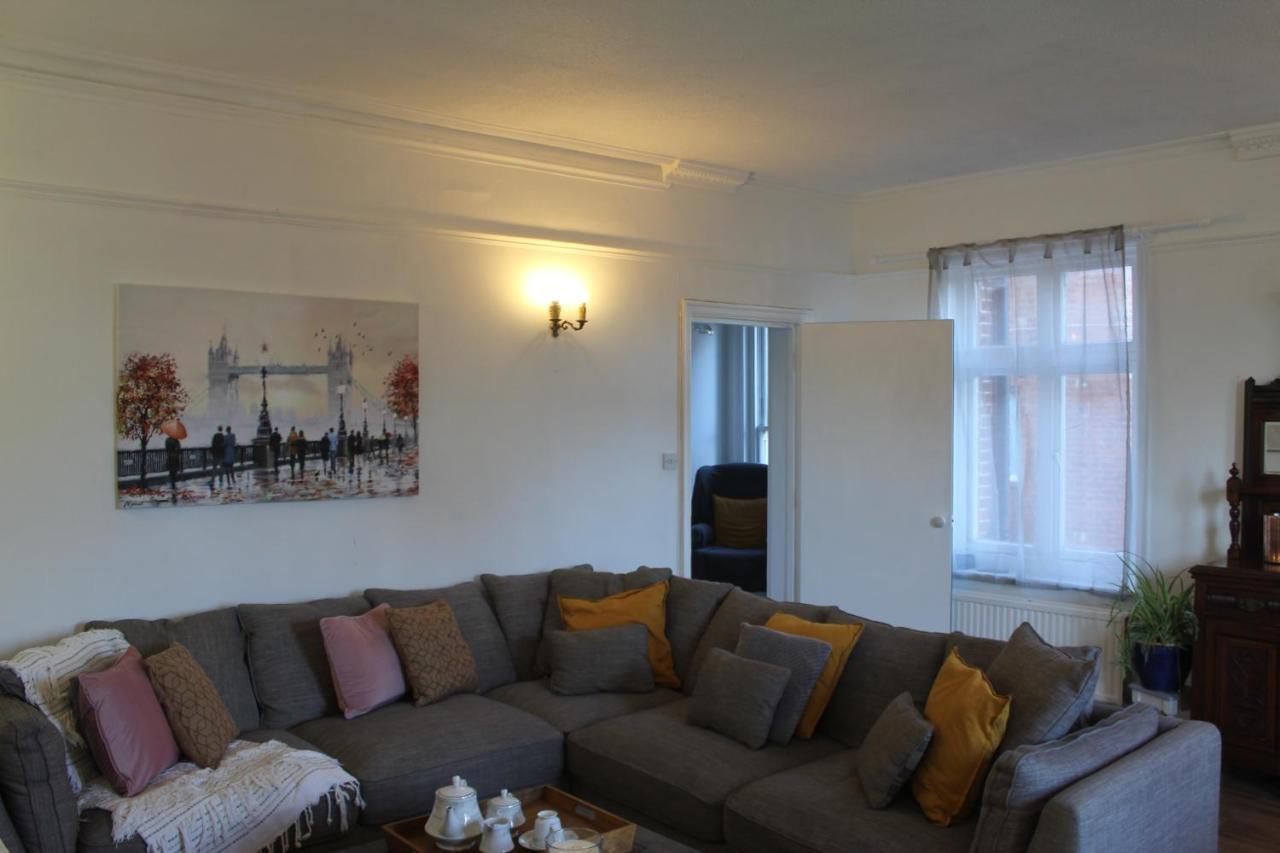 Canterbury Accommodations With Free Car Park Onsite And High Speed Wifi Eksteriør billede