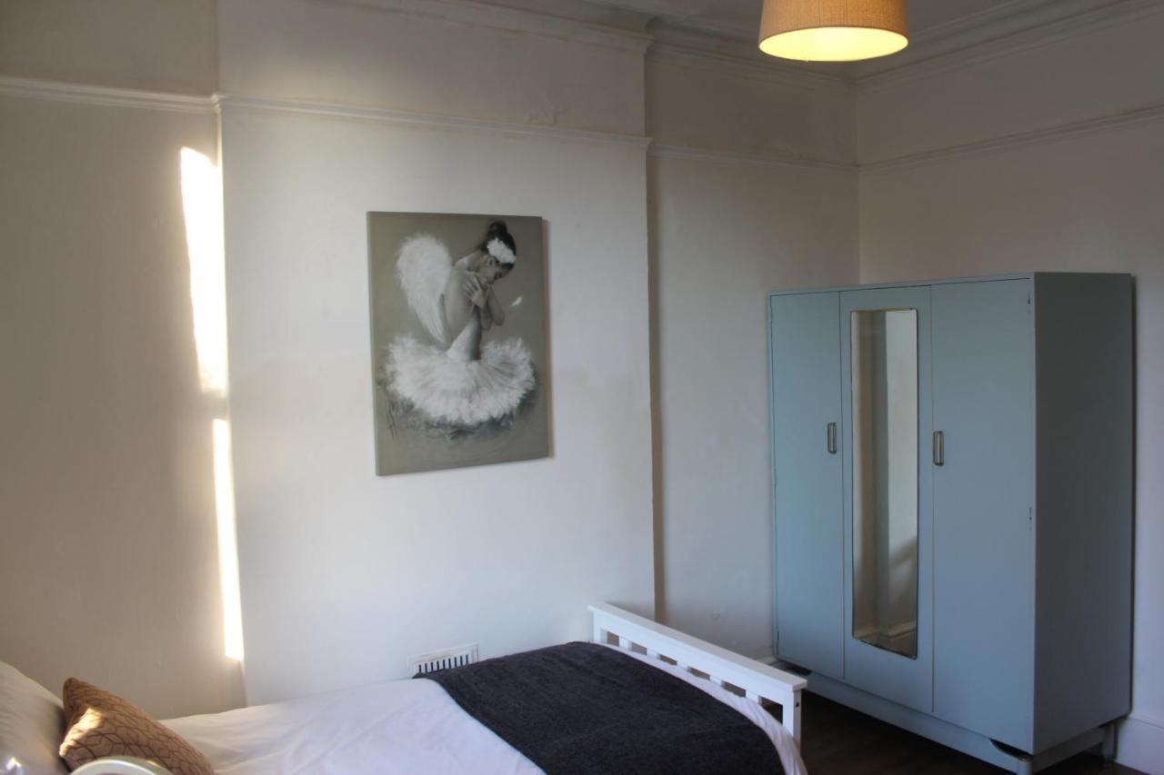 Canterbury Accommodations With Free Car Park Onsite And High Speed Wifi Eksteriør billede