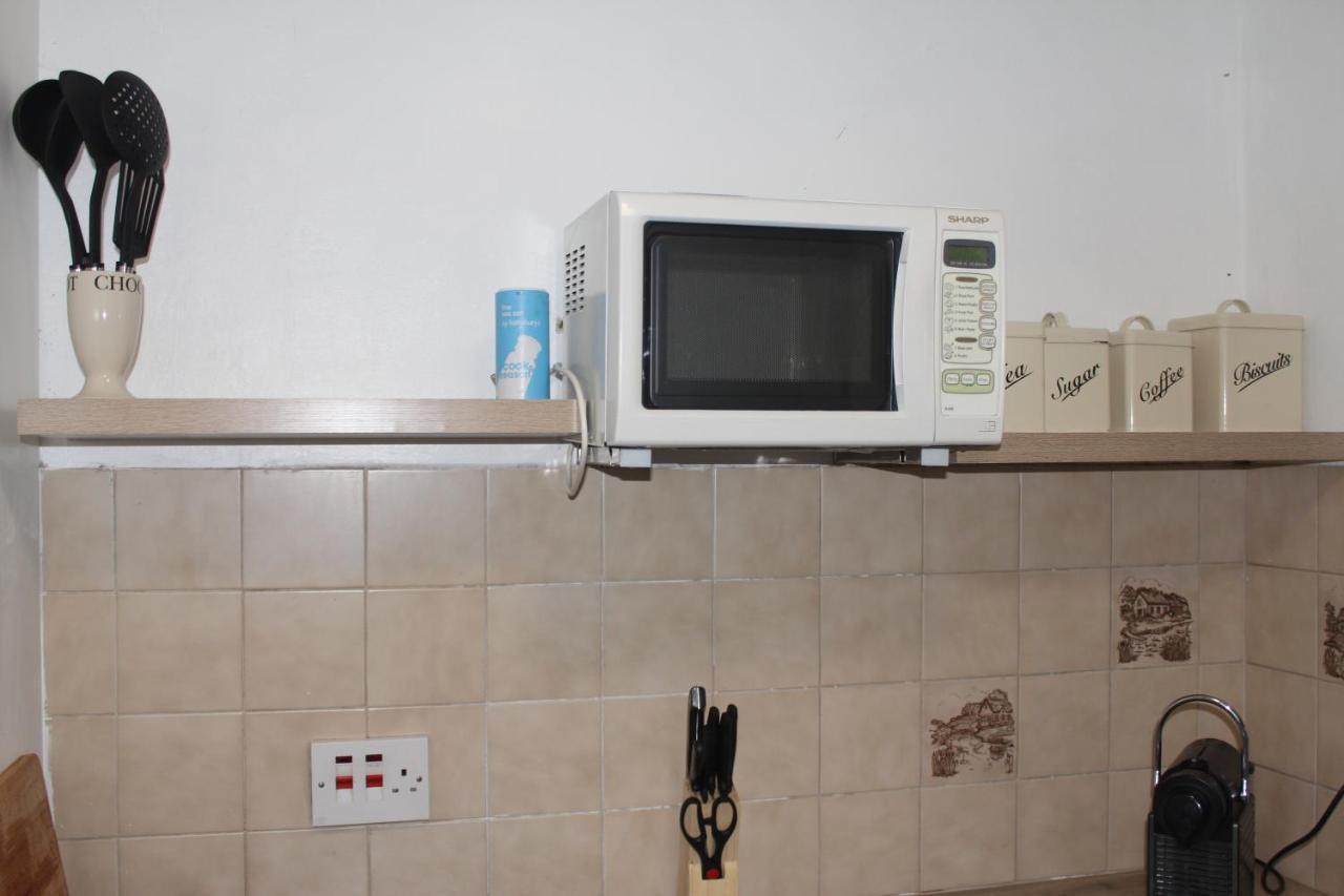 Canterbury Accommodations With Free Car Park Onsite And High Speed Wifi Eksteriør billede