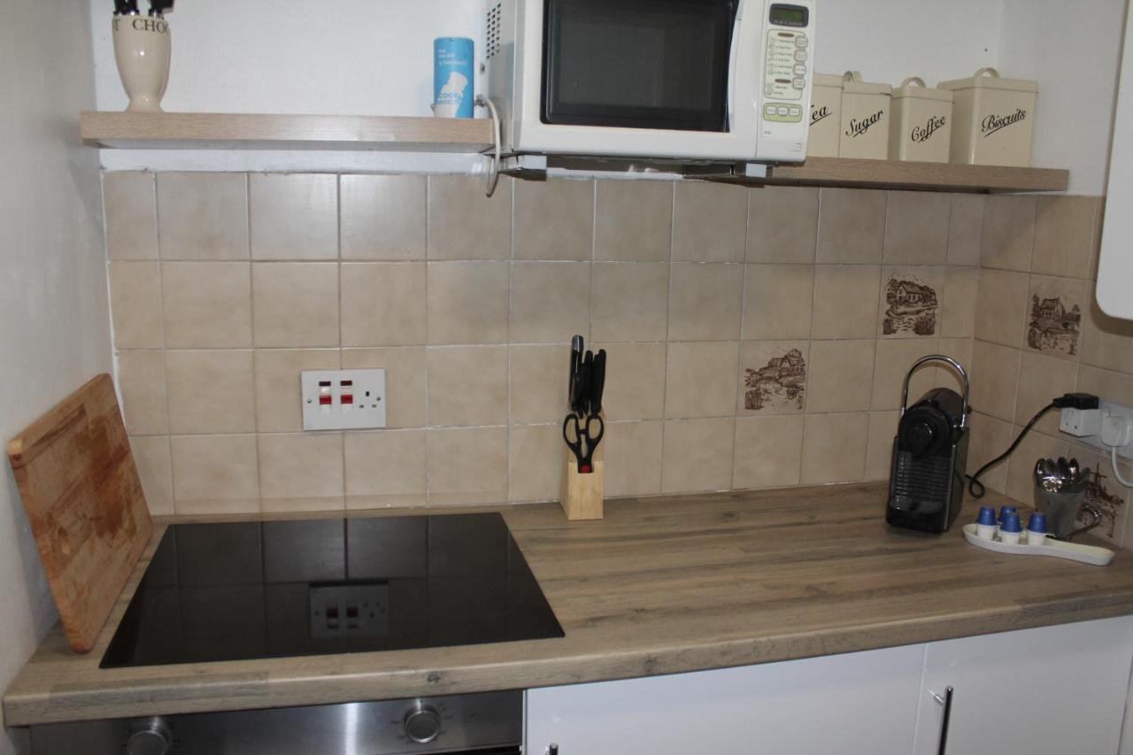 Canterbury Accommodations With Free Car Park Onsite And High Speed Wifi Eksteriør billede