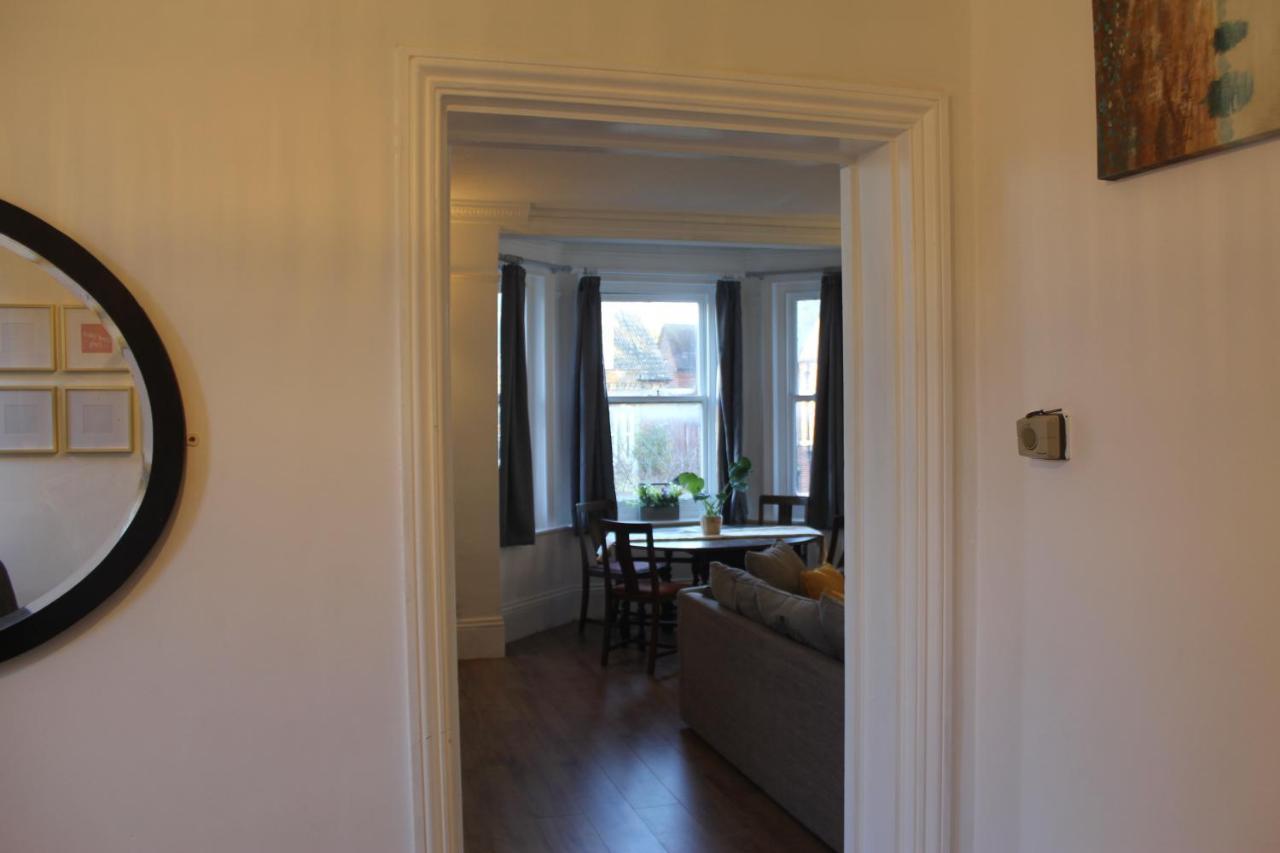 Canterbury Accommodations With Free Car Park Onsite And High Speed Wifi Eksteriør billede