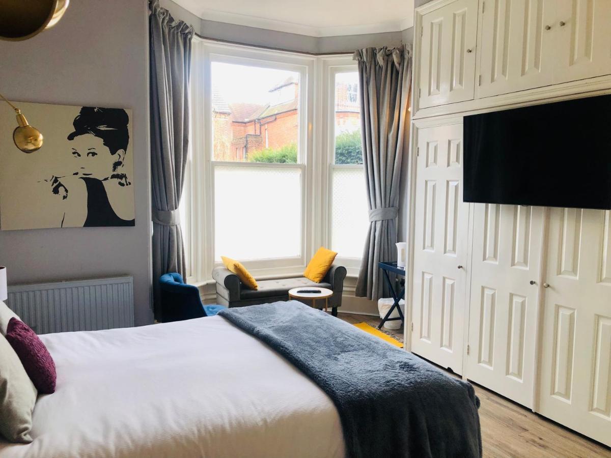 Canterbury Accommodations With Free Car Park Onsite And High Speed Wifi Eksteriør billede